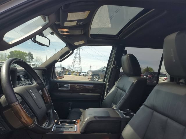 Used 2014 Lincoln Navigator L 4WD image 11