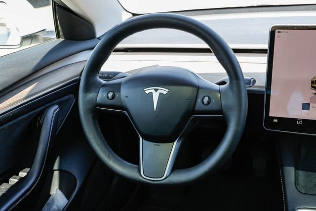 Used 2023 Tesla Model 3 Standard Range image 14