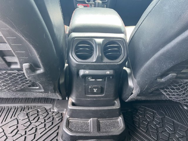 Used 2021 Jeep Wrangler Unlimited Rubicon AWD/4WD image 19