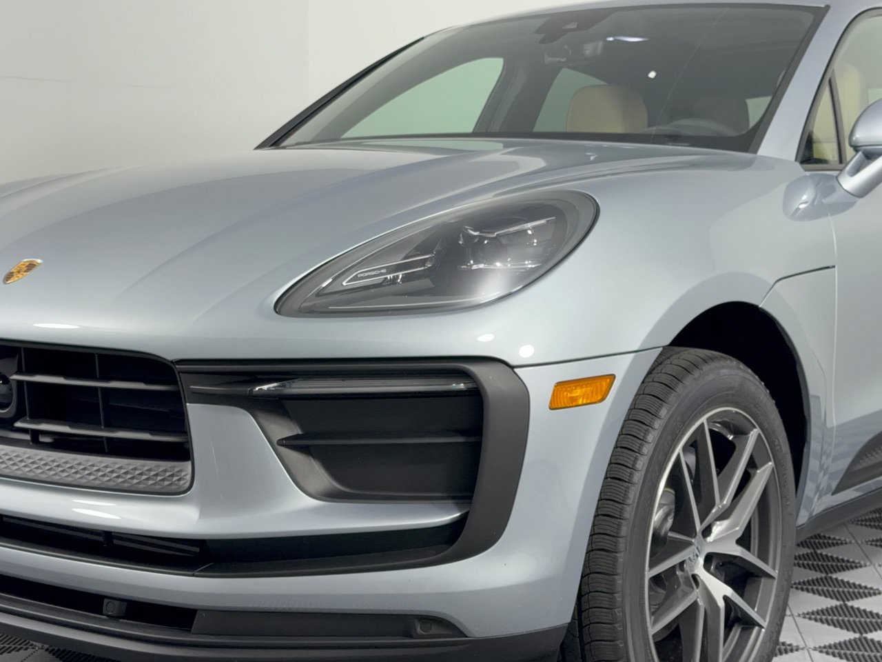 New 2026 Porsche Macan AWD/4WD image 12
