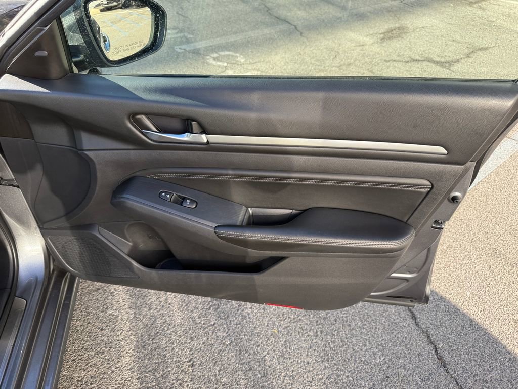 Used 2019 Nissan Altima 2.5 Platinum image 26