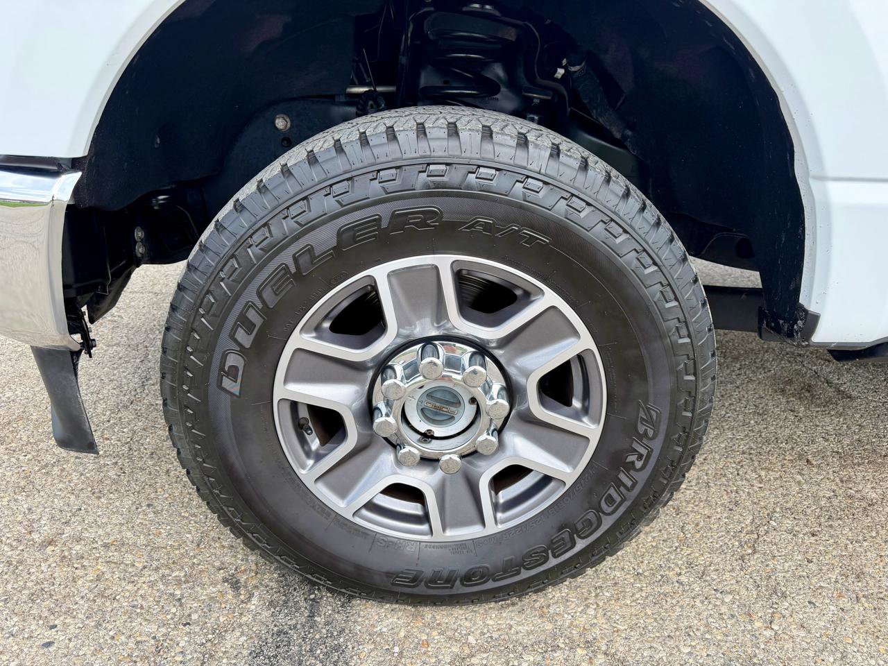 Used 2023 Ford F250 Lariat w/ Chrome Package image 12