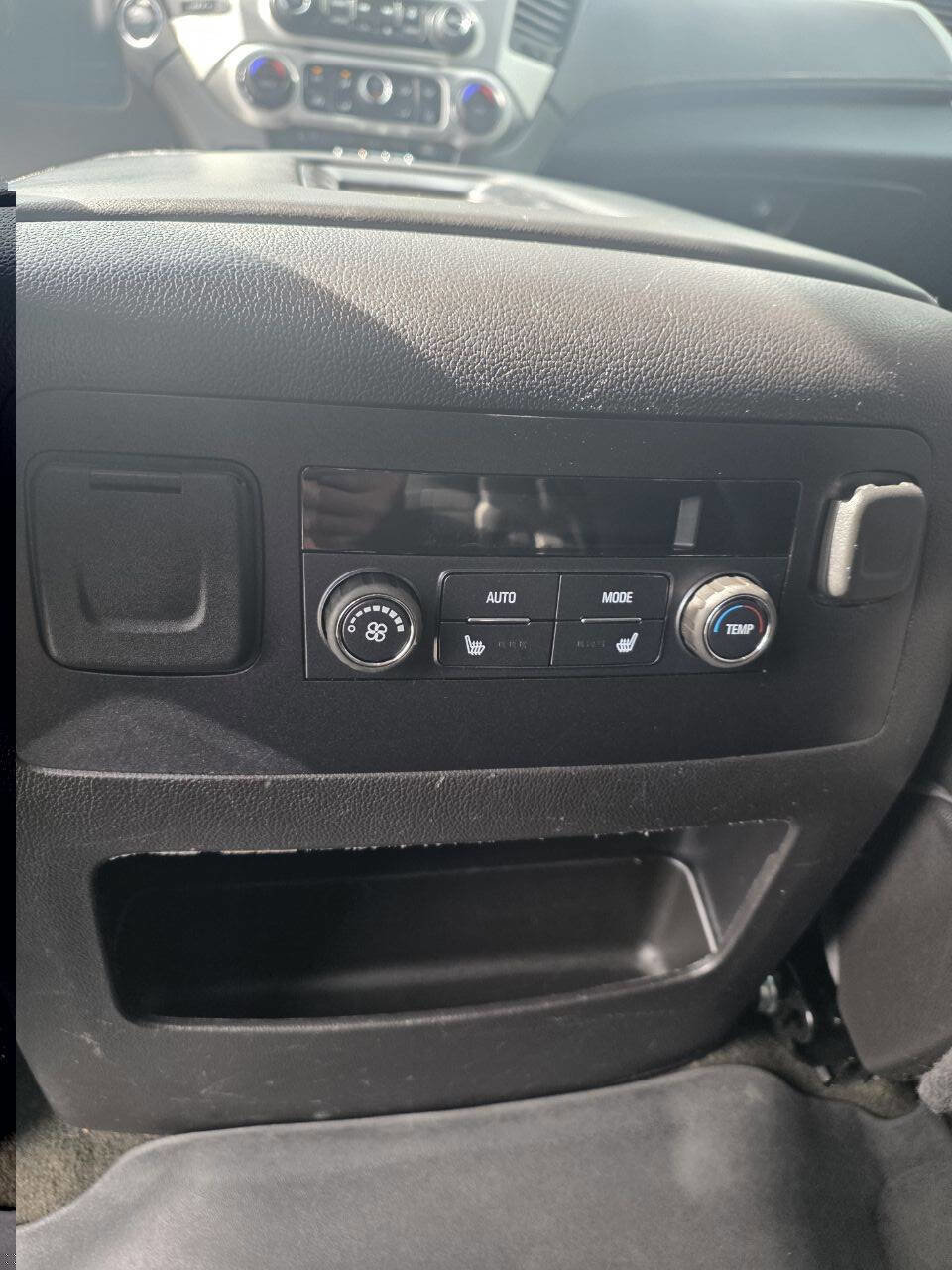 Used 2016 GMC Yukon XL SLT image 12