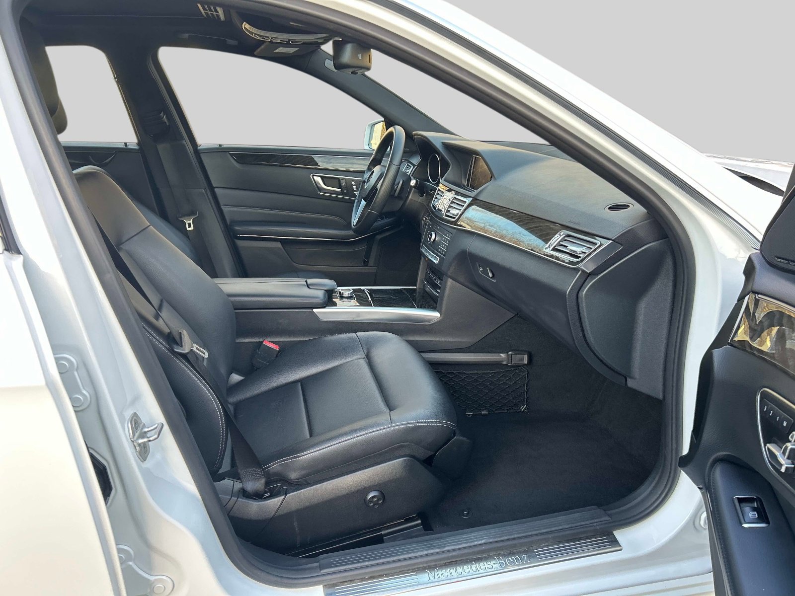 Used 2016 Mercedes-Benz E 350 Sedan image 18