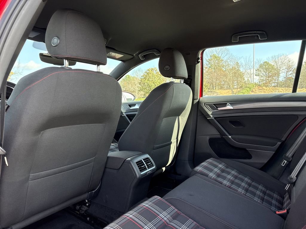 Used 2020 Volkswagen Golf 4-Door image 19