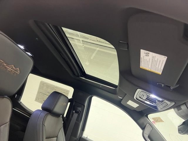New 2026 Chevrolet Silverado 1500 High Country AWD/4WD image 25