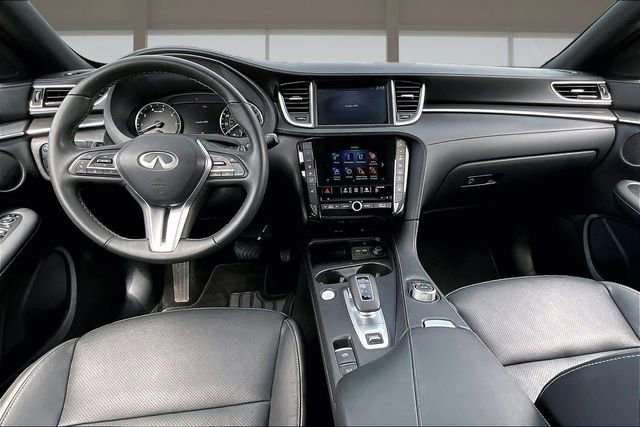 Certified 2025 INFINITI QX55 Luxe w/ Accent Package image 16
