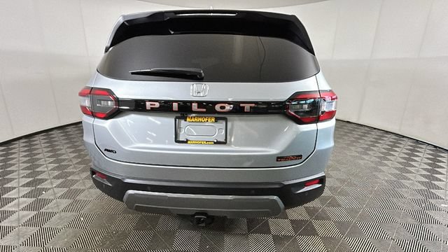 Used 2026 Honda Pilot TrailSport image 3
