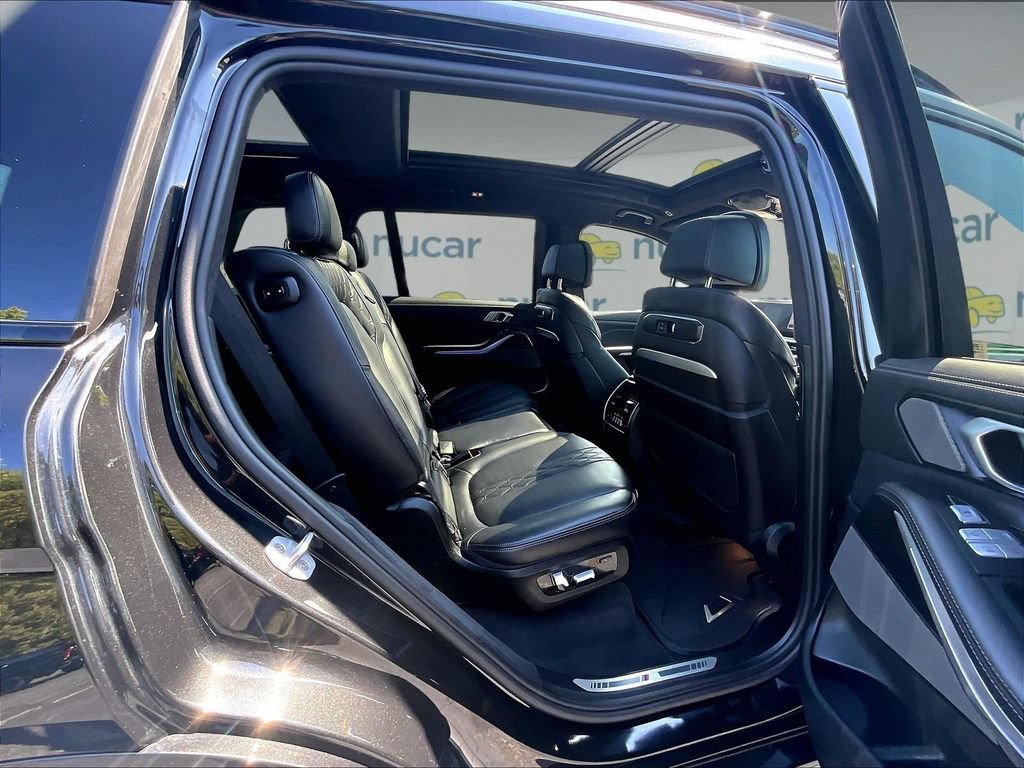 Used 2025 BMW X7 M60i AWD/4WD image 16