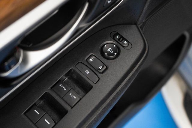 Used 2020 Honda CR-V Touring image 15