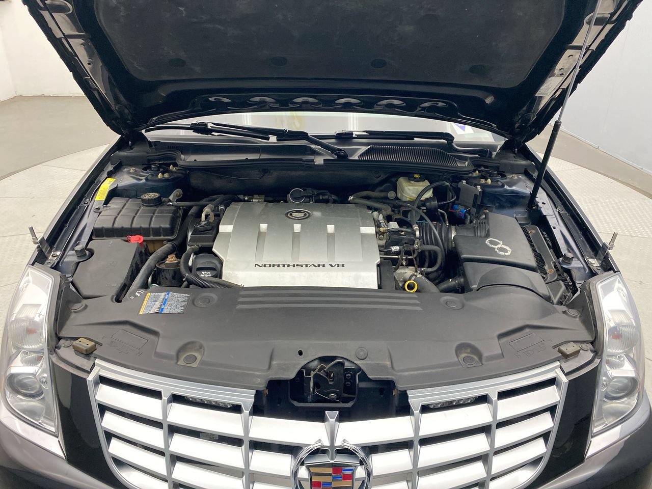Used 2009 Cadillac DTS Limousine FWD image 11