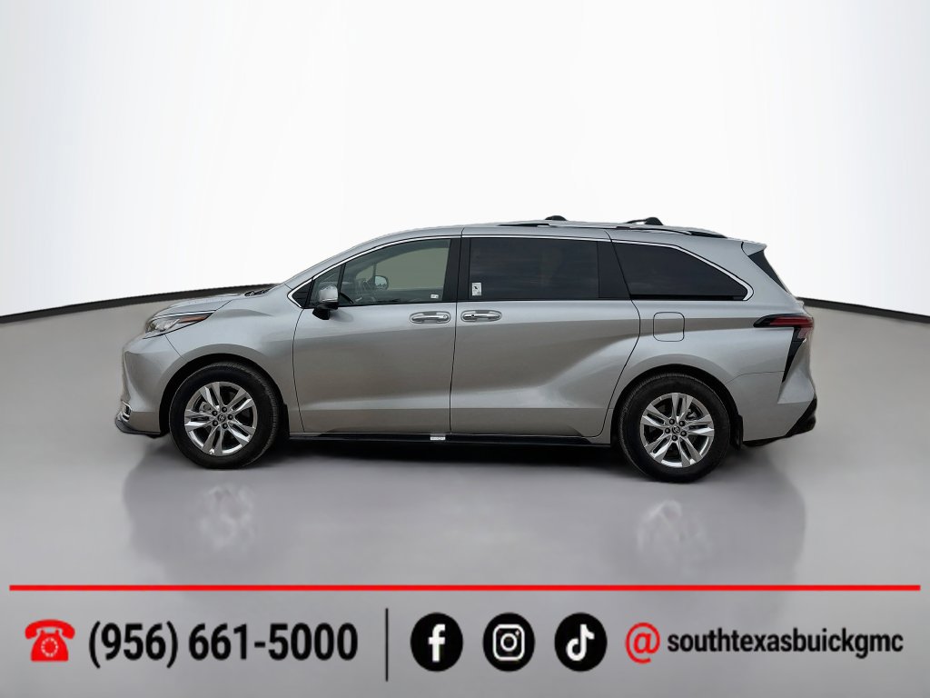 Used 2025 Toyota Sienna Limited AWD/4WD image 4