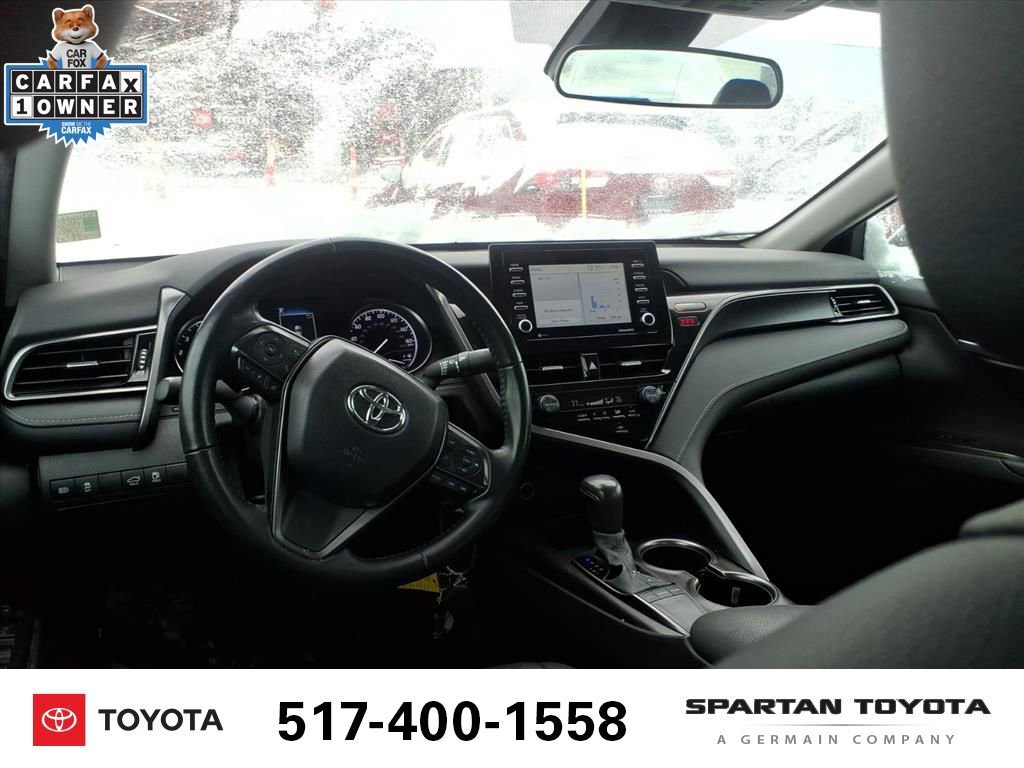 Used 2024 Toyota Camry SE image 12