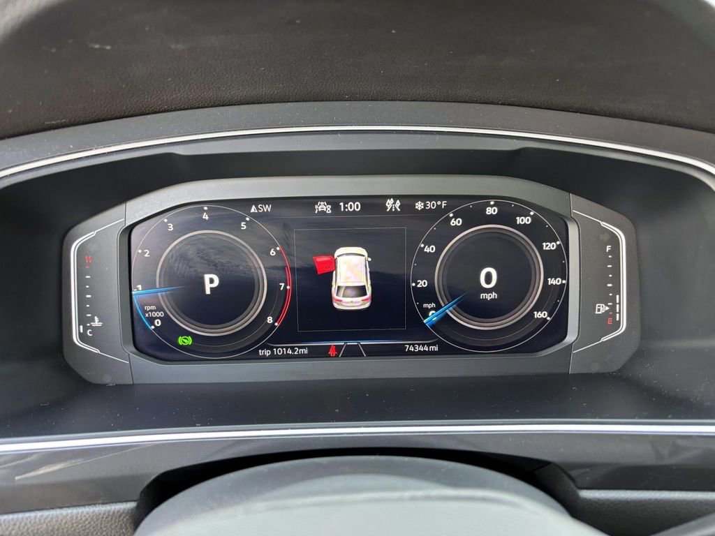 Used 2022 Volkswagen Tiguan SEL R-Line image 15