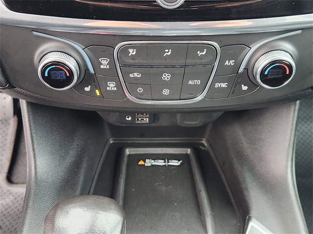 Used 2022 Chevrolet Traverse LT w/ LT Premium Package image 18