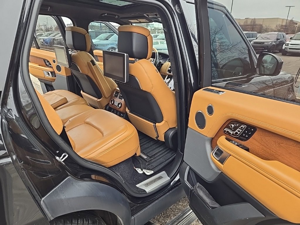 Used 2019 Land Rover Range Rover Autobiography image 19
