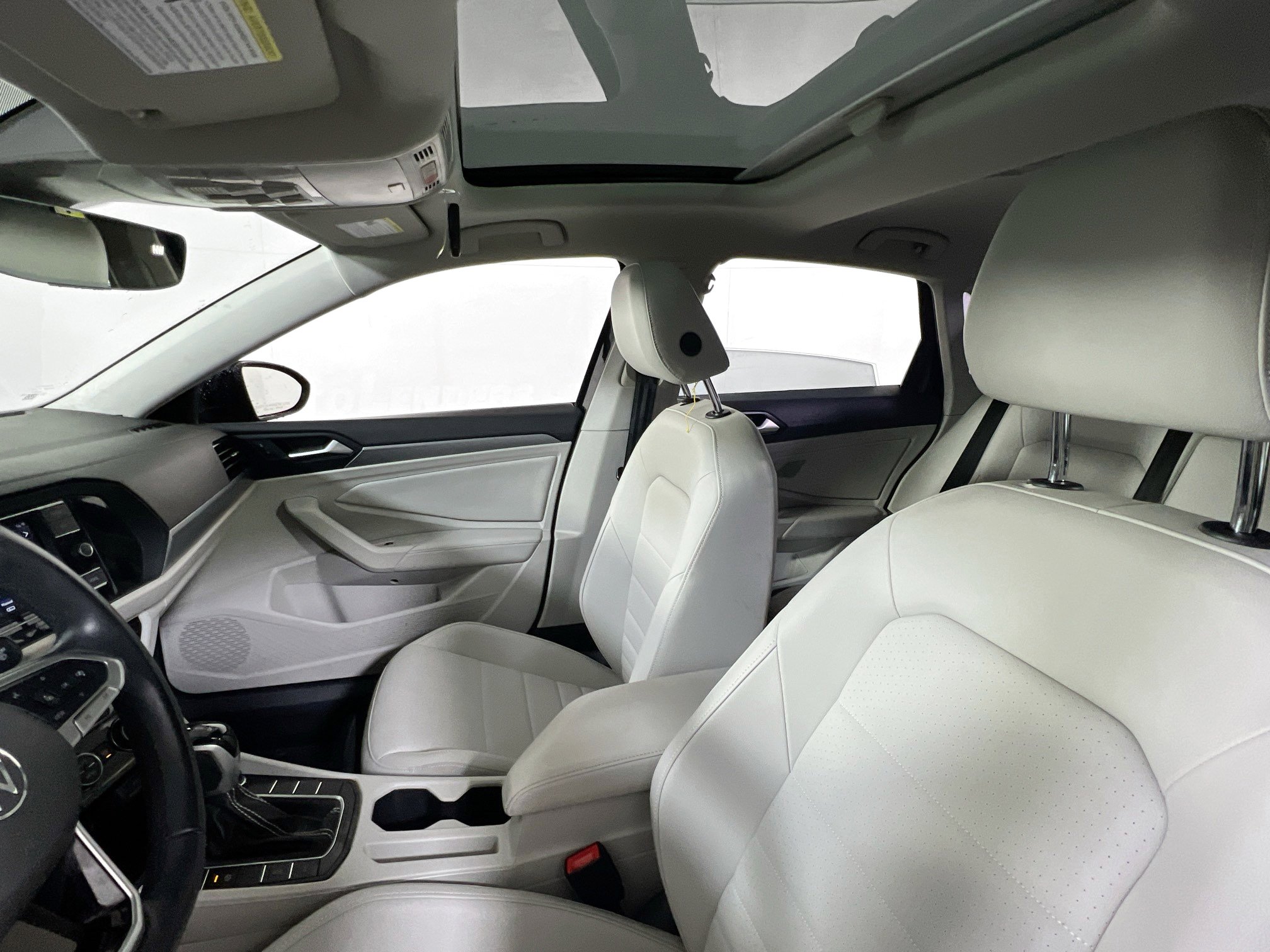 Used 2022 Volkswagen Jetta SE image 21