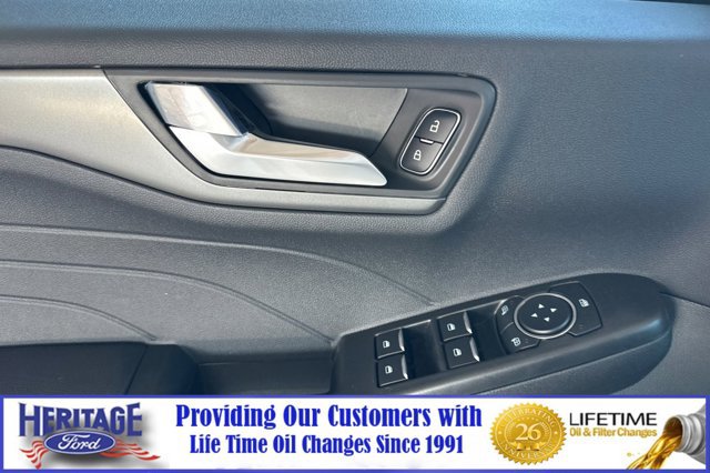 New 2025 Ford Escape SE w/ Class II Trailer Tow Package image 11