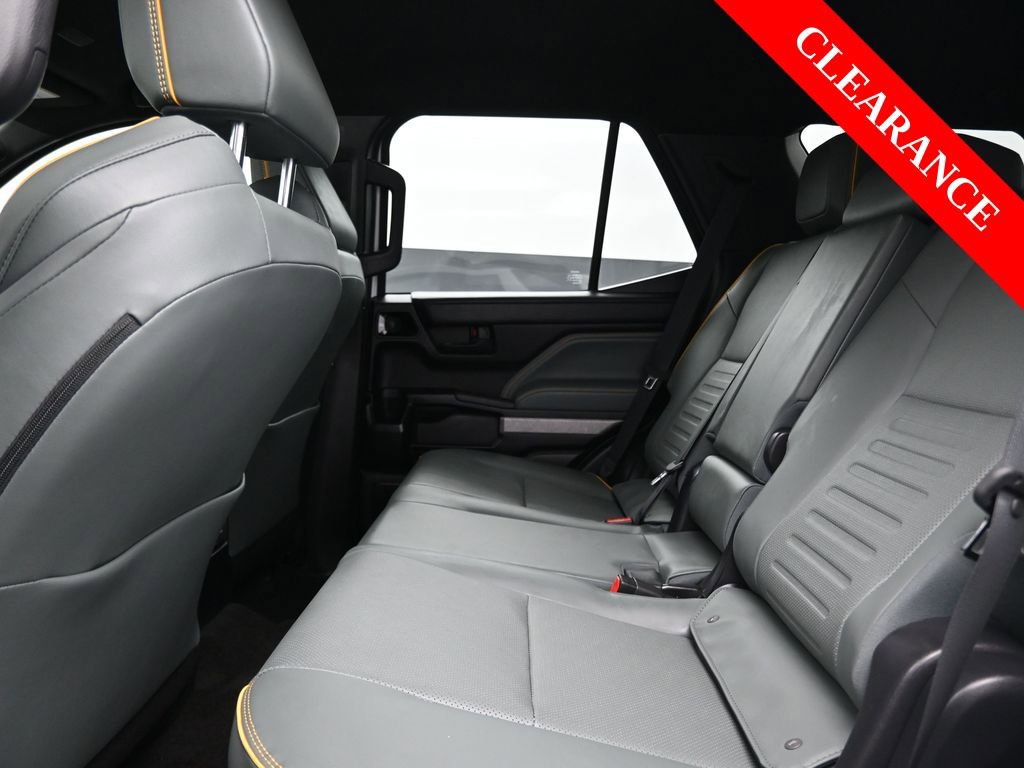 Used 2025 Toyota 4Runner 4WD image 14