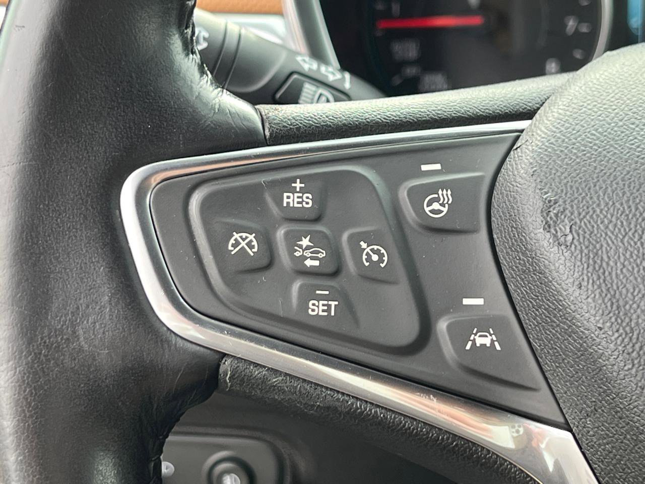 Used 2018 Chevrolet Equinox Premier AWD/4WD image 18