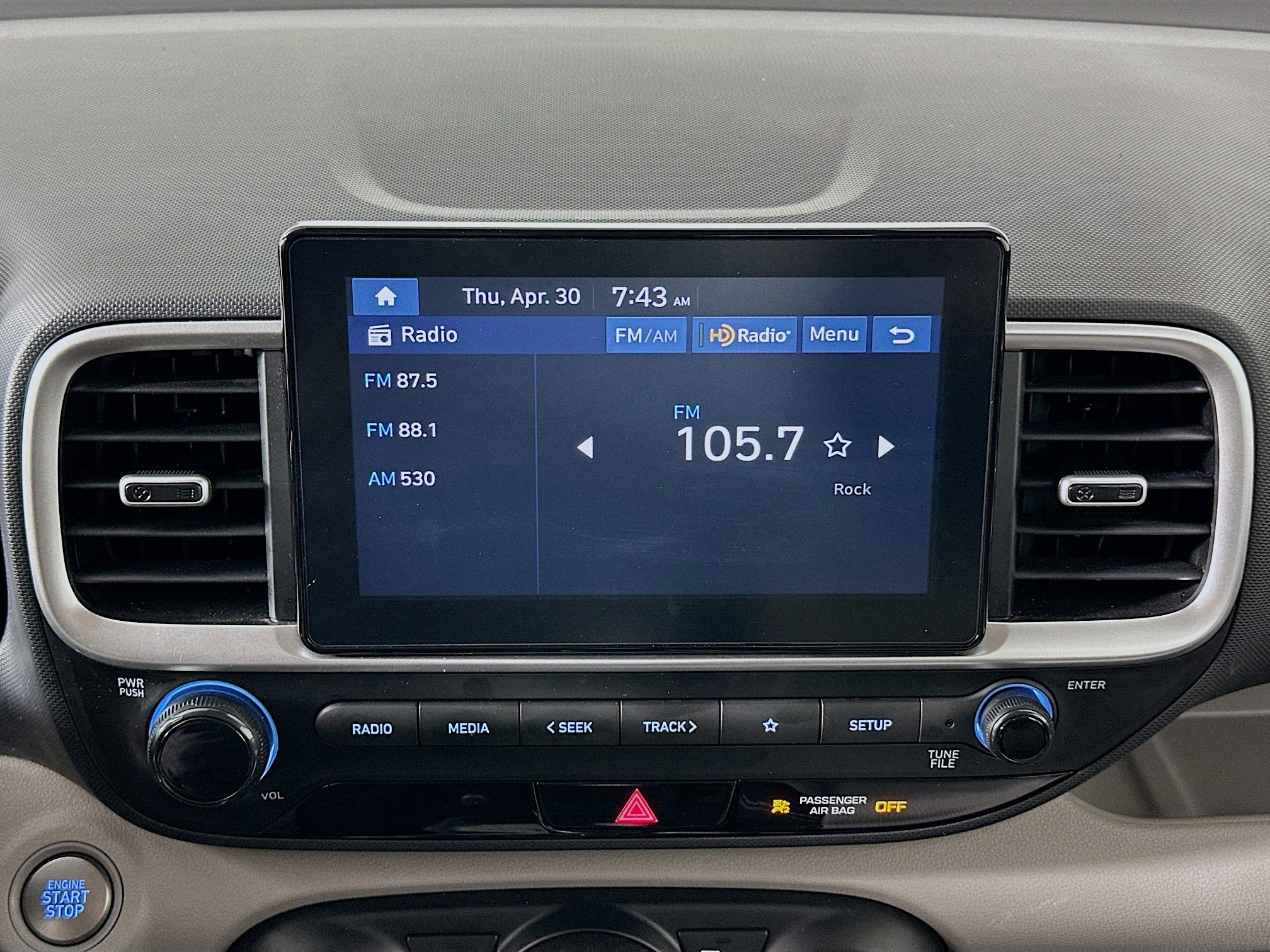 Used 2025 Hyundai Venue SEL FWD image 21