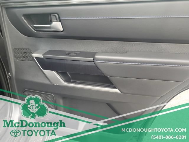 Used 2024 Toyota Sequoia Platinum AWD/4WD image 38