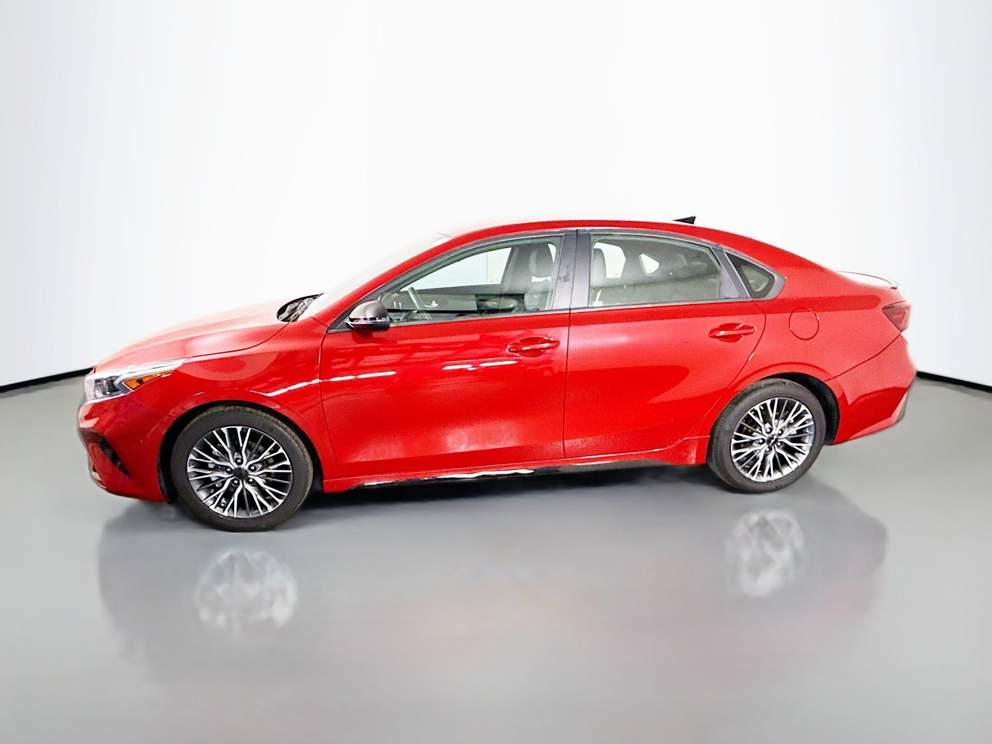 Used 2024 Kia Forte GT-Line image 6