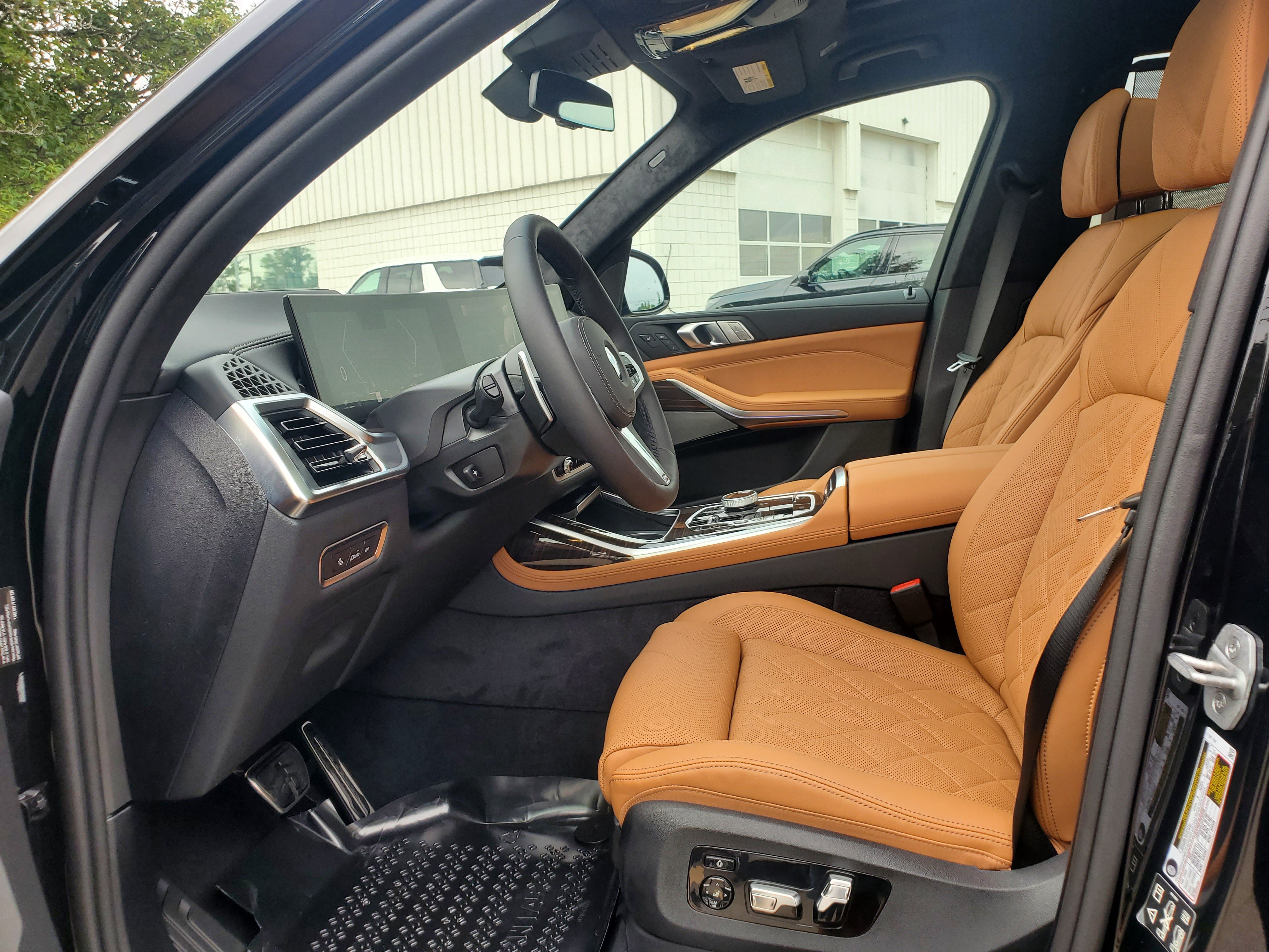 New 2027 BMW X7 xDrive40i w/ Executive Package AWD/4WD image 9