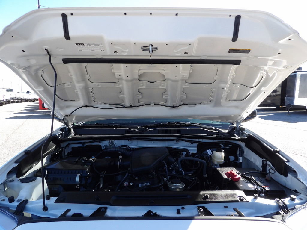 Used 2022 Toyota Tacoma SR image 40