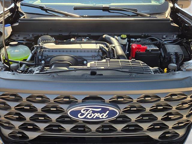 New 2025 Ford Maverick XLT w/ Equipment Group 302A image 16