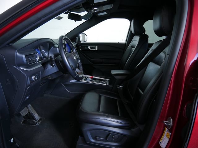 Certified 2020 Ford Explorer XLT w/ Equipment Group 202A AWD/4WD image 19