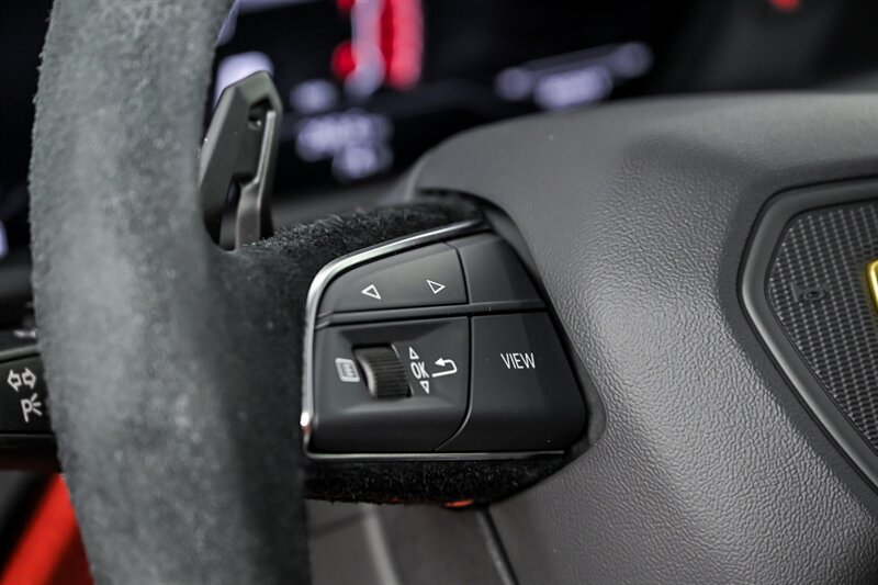 Used 2021 Lamborghini Urus AWD/4WD image 21