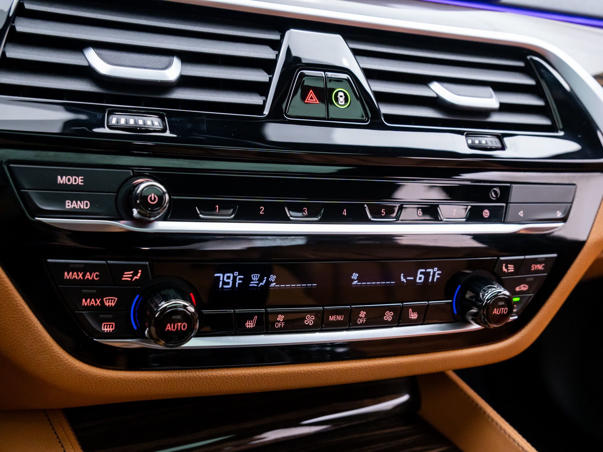 Used 2023 BMW 540i xDrive w/ Executive Package image 28