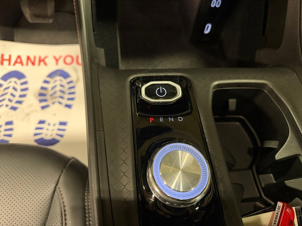 Used 2024 Jeep Wagoneer Launch Edition image 24