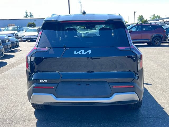 Certified 2026 Kia EV9 Wind AWD/4WD image 8