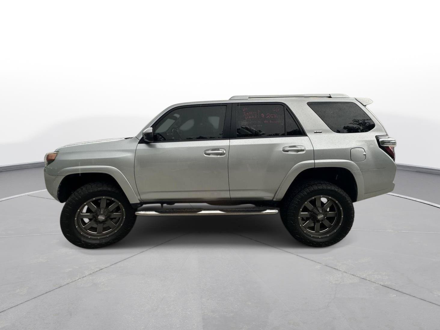 Used 2015 Toyota 4Runner SR5 AWD/4WD image 9