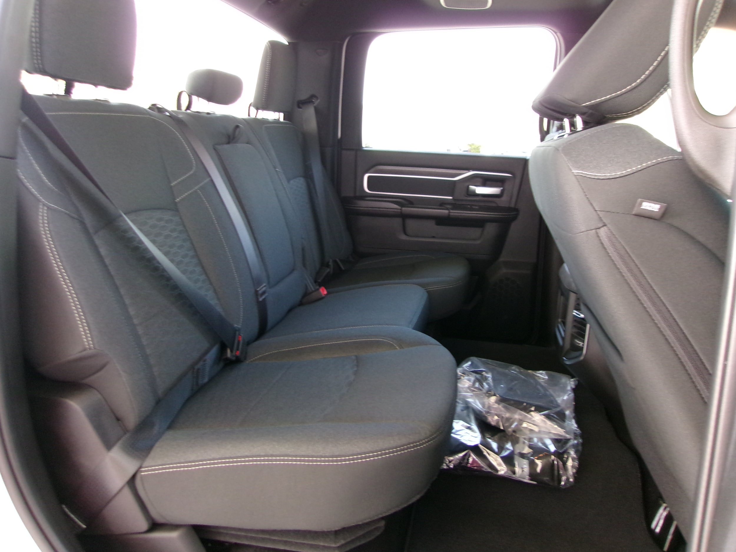 New 2026 RAM 2500 Big Horn AWD/4WD image 17