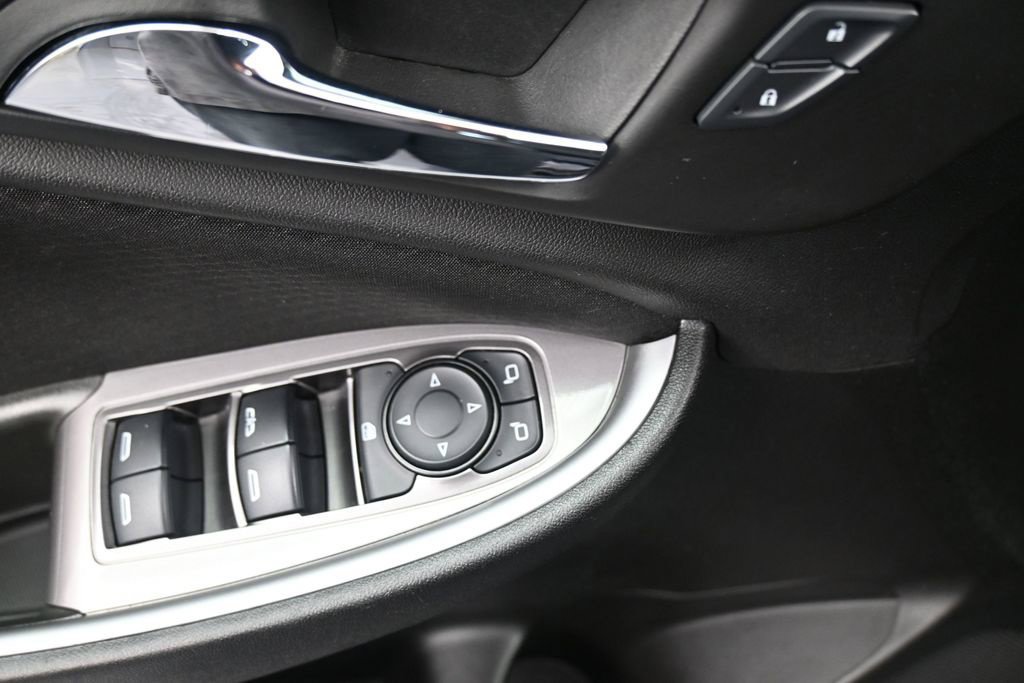 Used 2025 Chevrolet Malibu LT FWD image 24