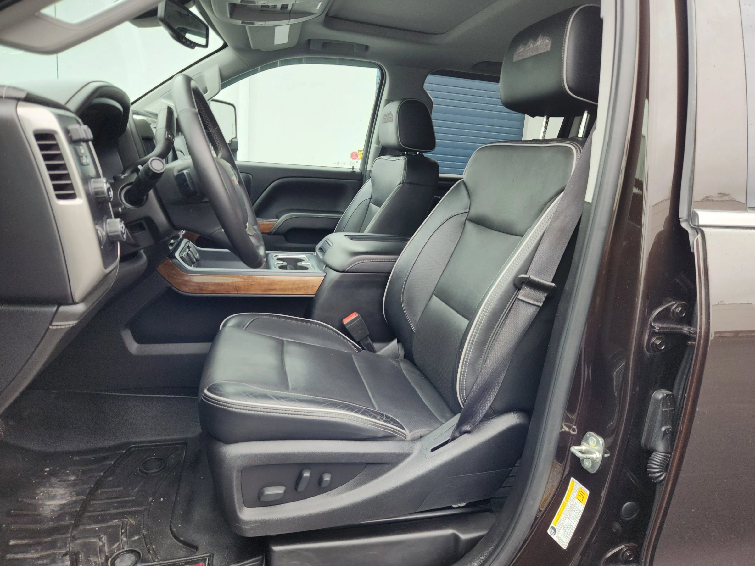 Used 2018 Chevrolet Silverado 3500 High Country AWD/4WD image 9