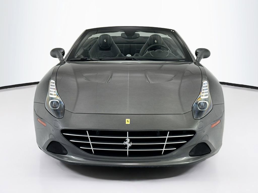 Used 2015 Ferrari California T RWD image 2