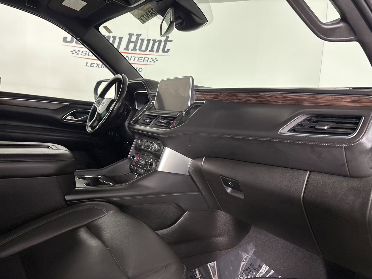 Used 2023 Chevrolet Tahoe Z71 image 33