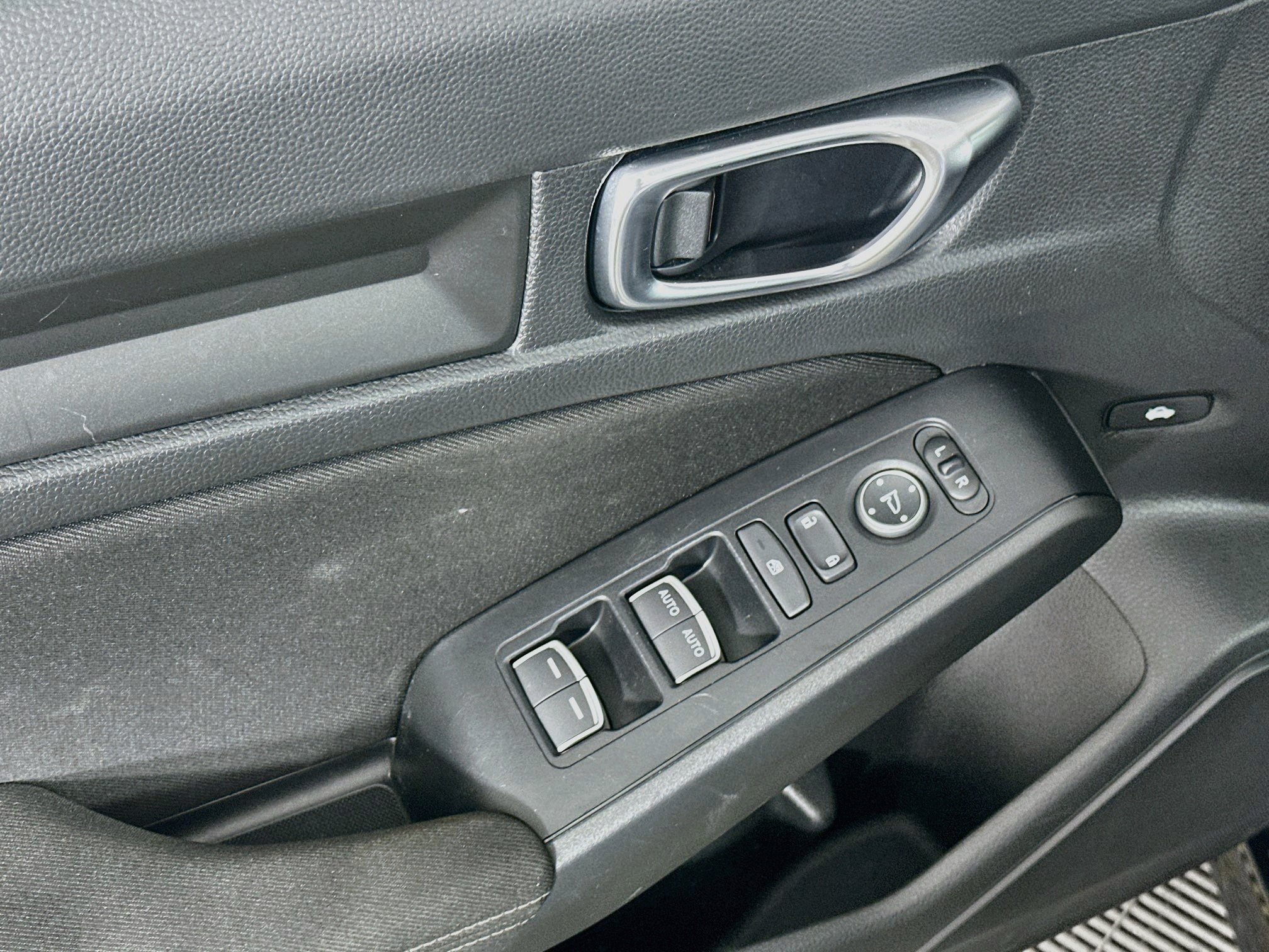 Used 2025 Honda Civic LX image 15