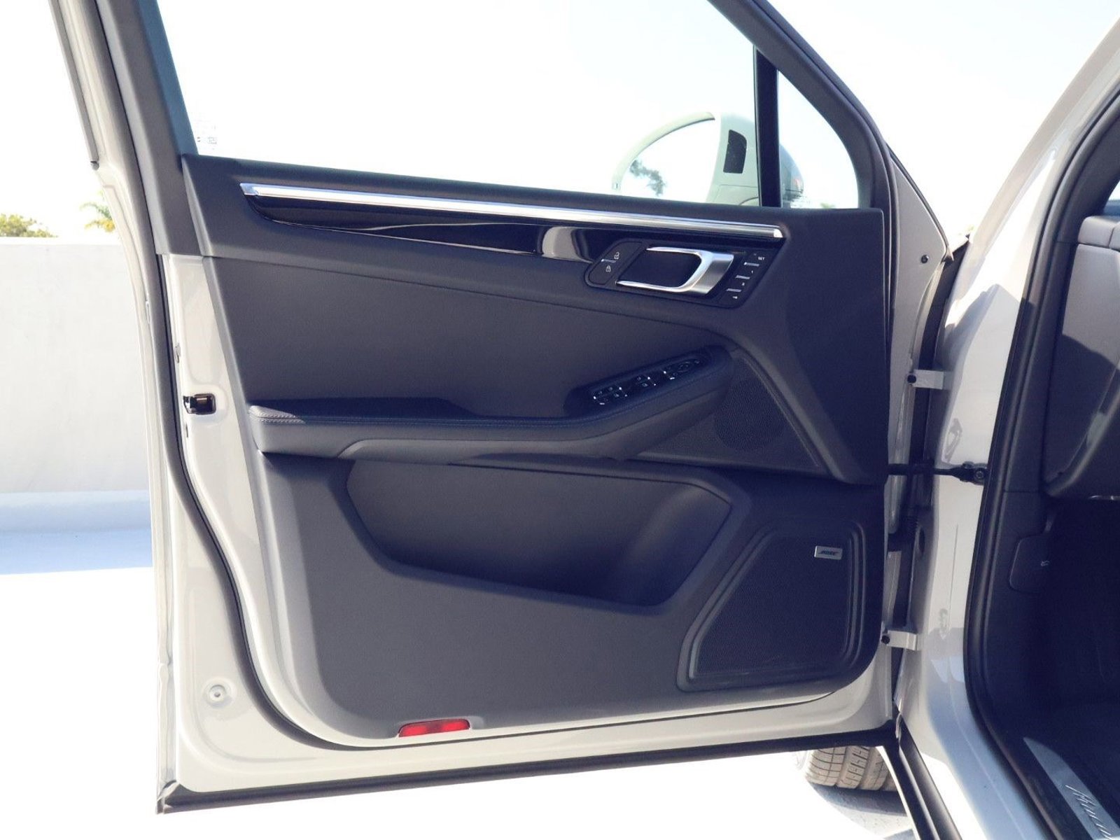 New 2026 Porsche Macan S image 13