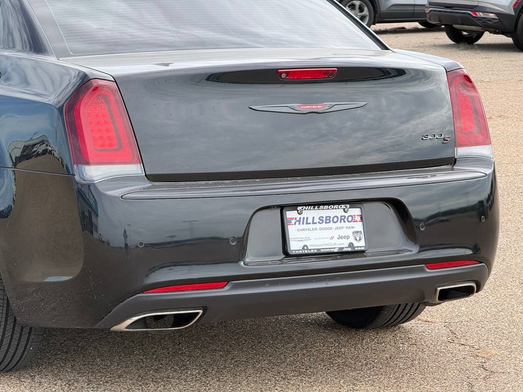 Used 2022 Chrysler 300 S RWD image 7