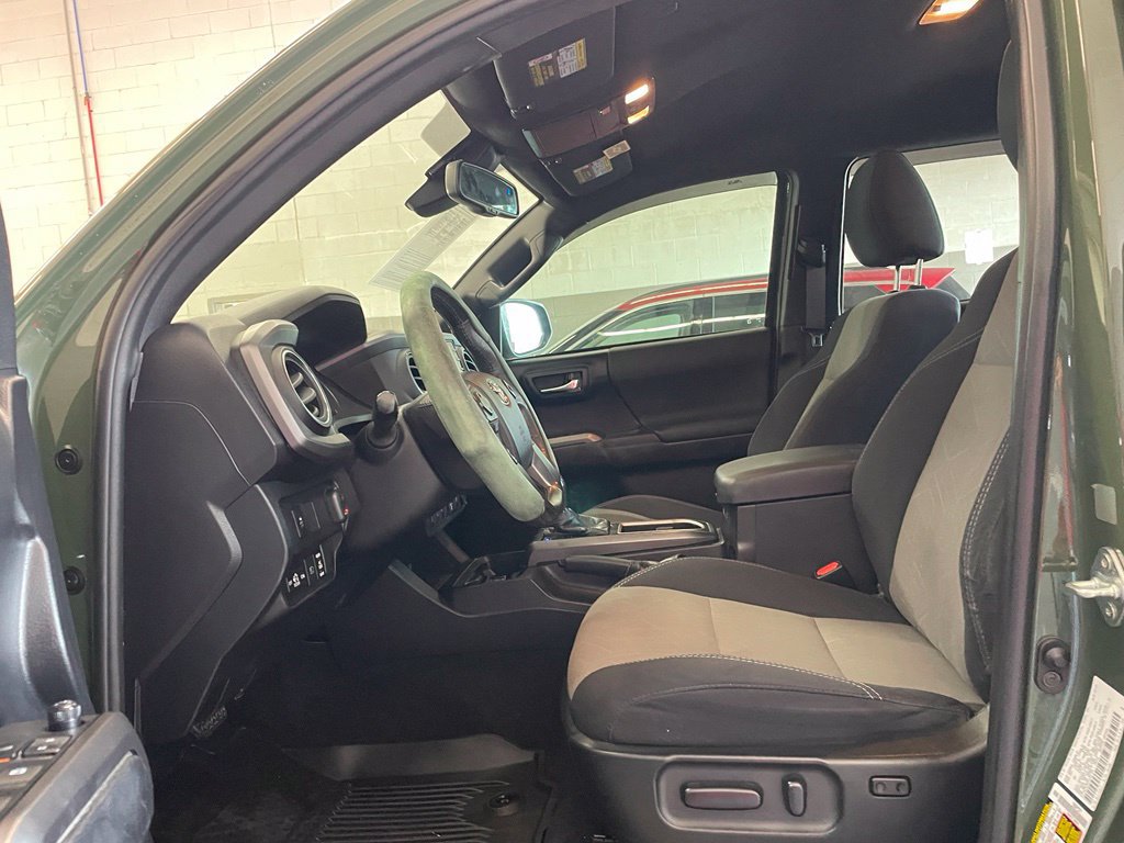 Used 2021 Toyota Tacoma TRD Sport w/ Technology Package RWD image 10