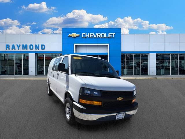 New 2025 Chevrolet Express 3500 w/ Driver Convenience Package RWD image 10