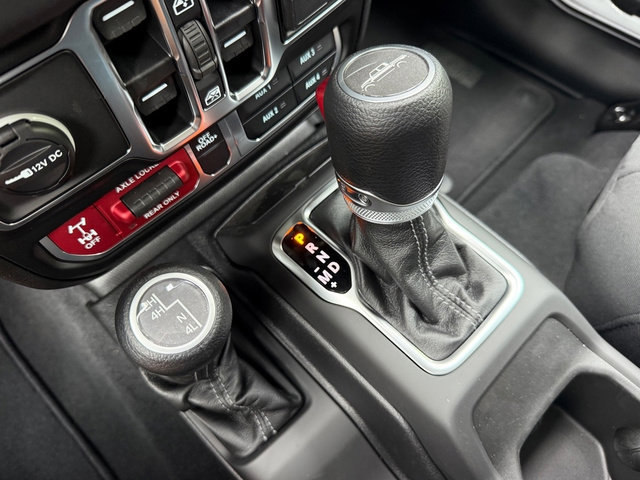 New 2025 Jeep Gladiator Mojave w/ Steel Bumper Group image 28