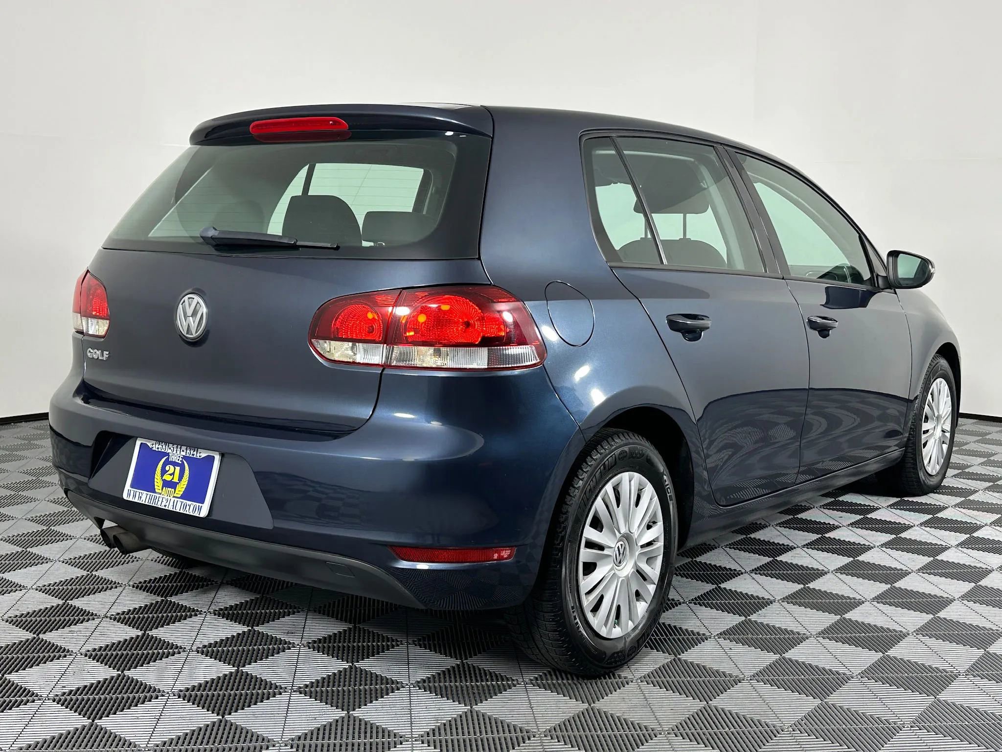 Used 2013 Volkswagen Golf 4-Door image 21
