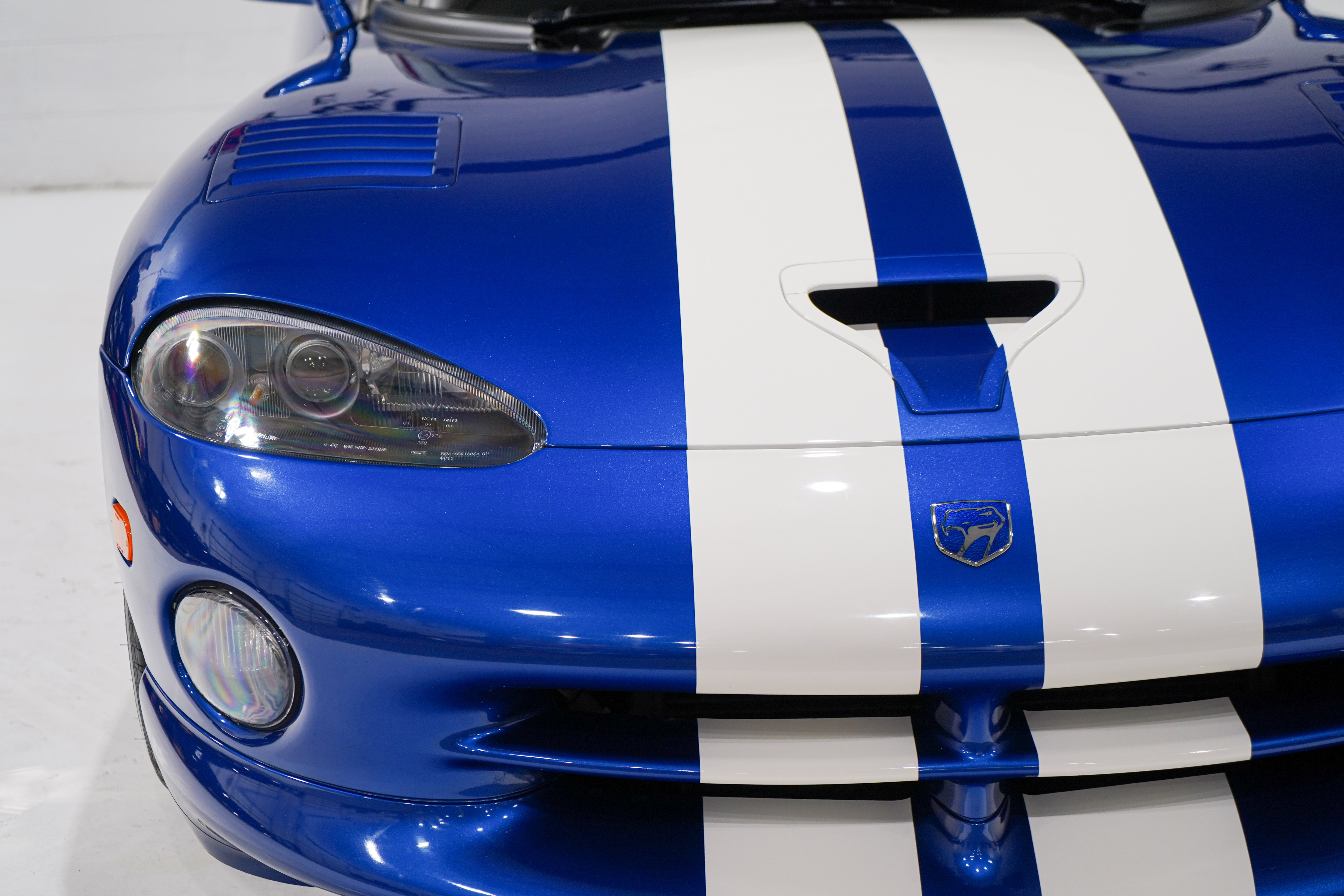 Used 1997 Dodge Viper GTS RWD image 19