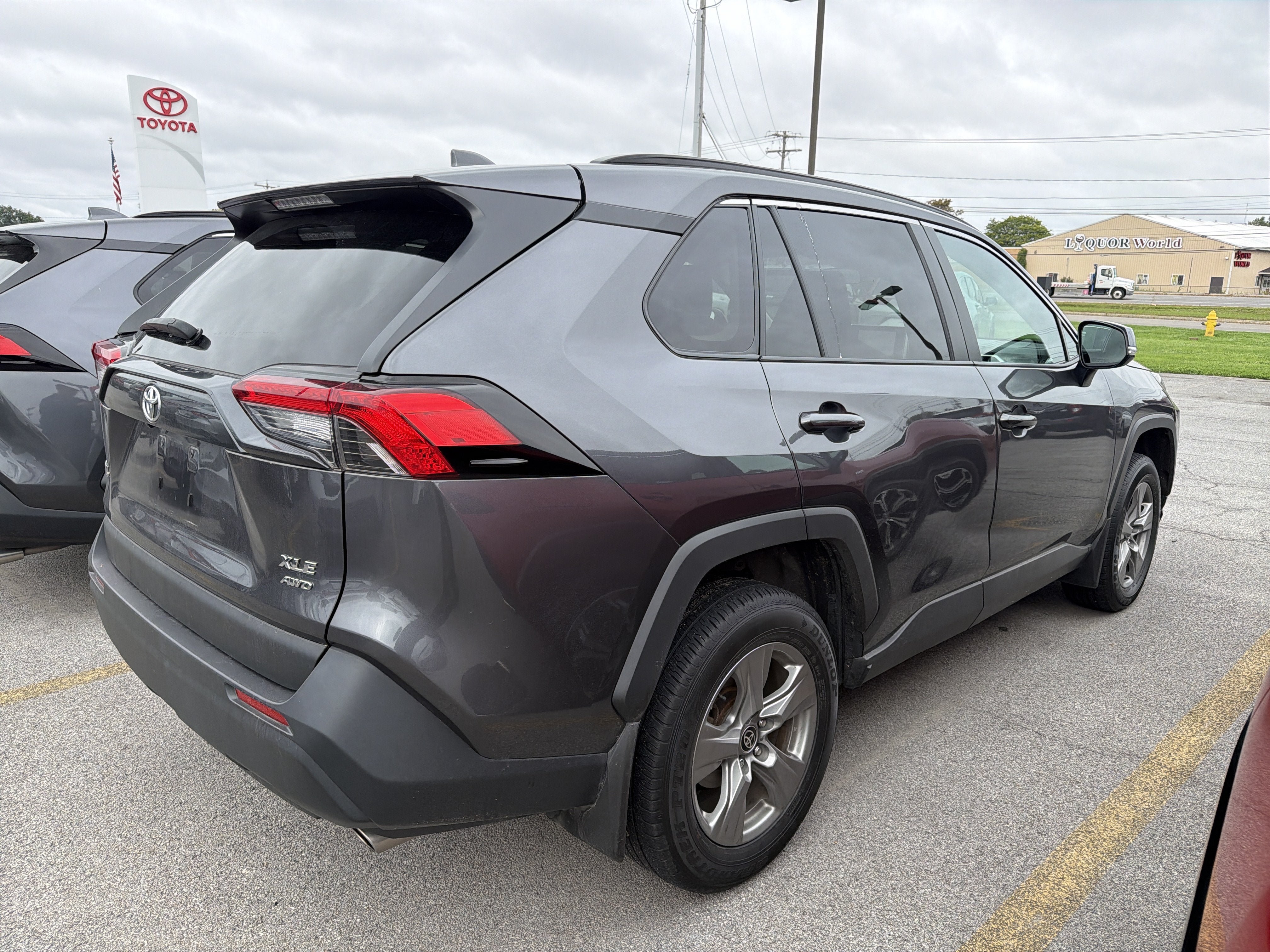 Used 2024 Toyota RAV4 XLE AWD/4WD image 7